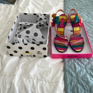 Betsyville  shoes very unique size 8 1/2 half